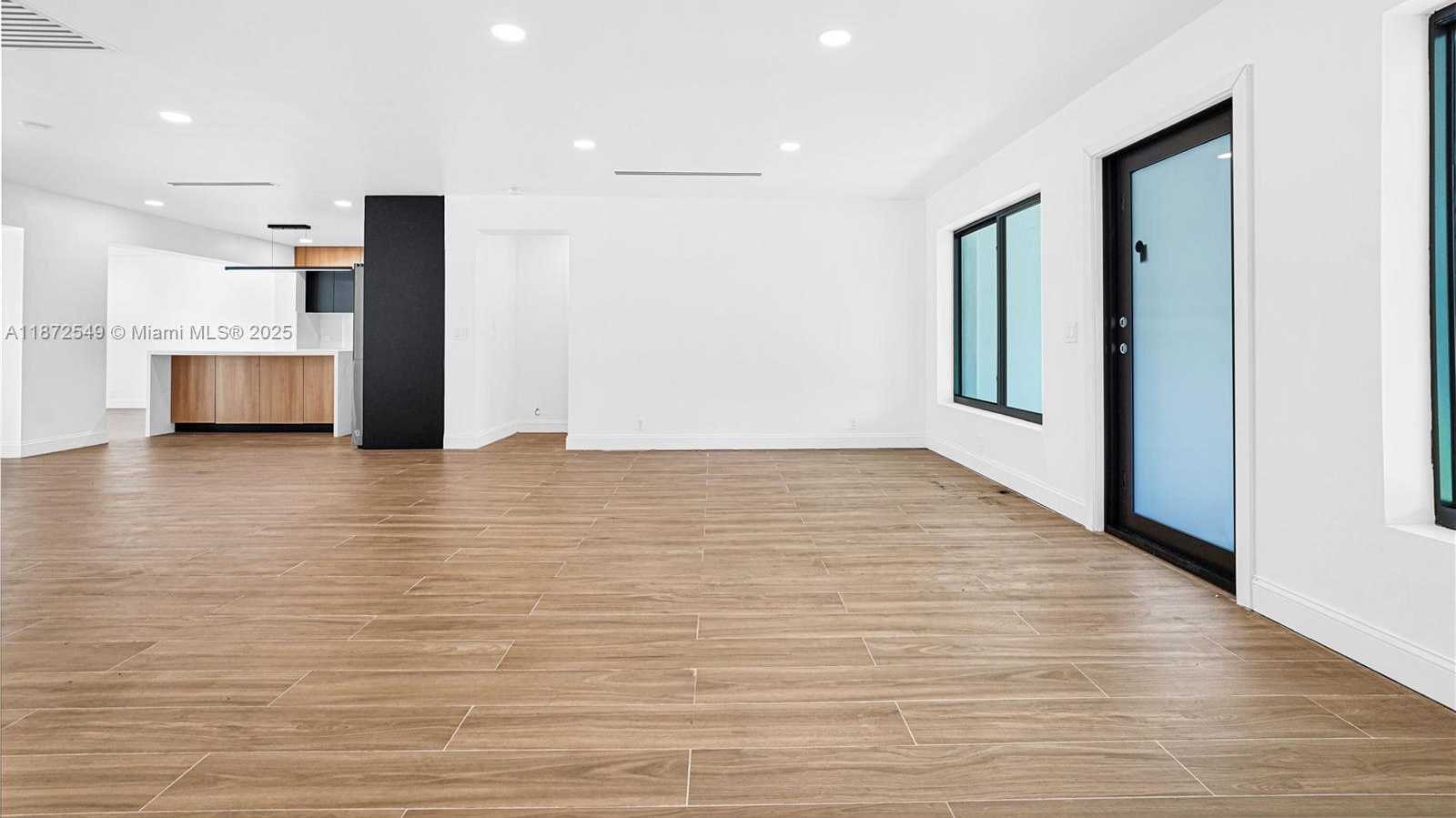 Small Image of 10618 NORTH EAST 11TH AVE, Miami Shores Number 9