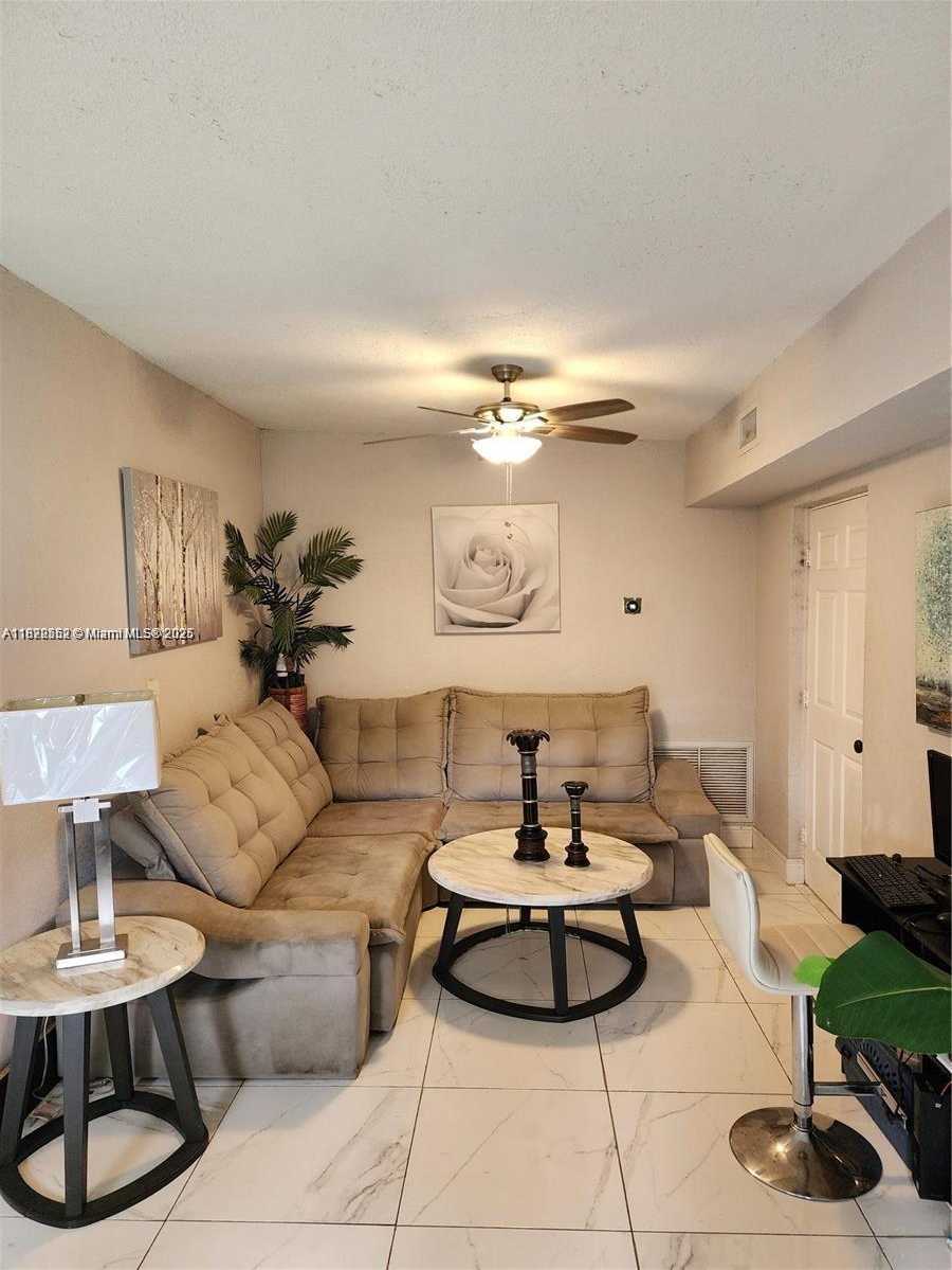 Small Image of 486 WEST EVANSTON CIR, Fort Lauderdale Number 7