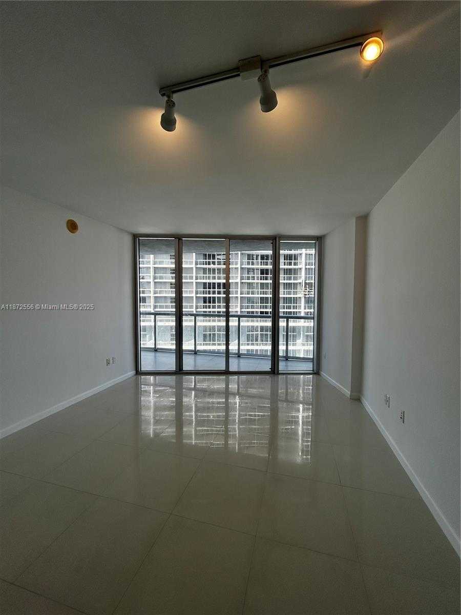 Small Image of 495 BRICKELL AVE #3106, Miami Number 3