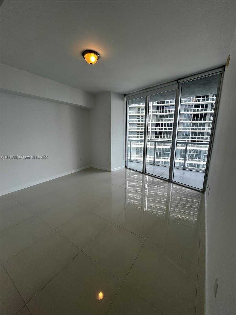 Small Image of 495 BRICKELL AVE #3106, Miami Number 8