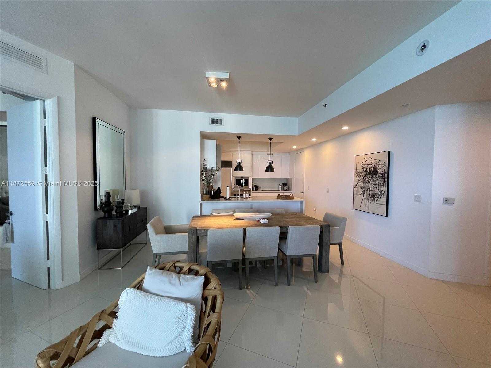 Small Image of 15811 COLLINS AVE #803, Sunny Isles Beach Number 4