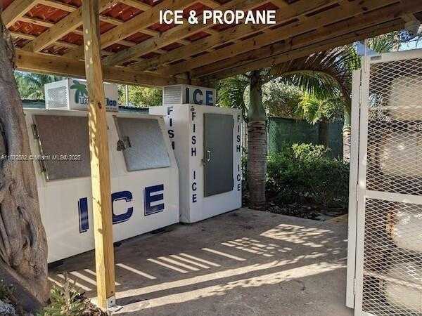 Small Image of 325 CALUSA ST #320, Key Largo Number 19