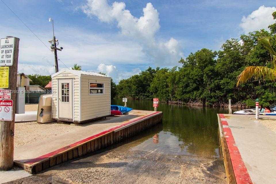 Small Image of 325 CALUSA ST #320, Key Largo Number 30