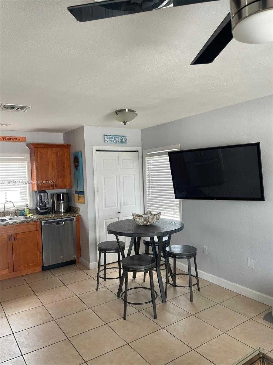 Small Image of 325 CALUSA ST #320, Key Largo Number 5