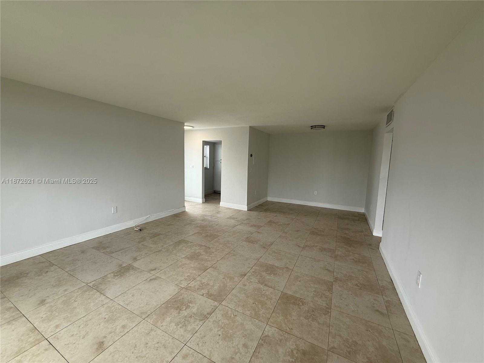 Small Image of 1235 PENNSYLVANIA AVE #5A, Miami Beach Number 4