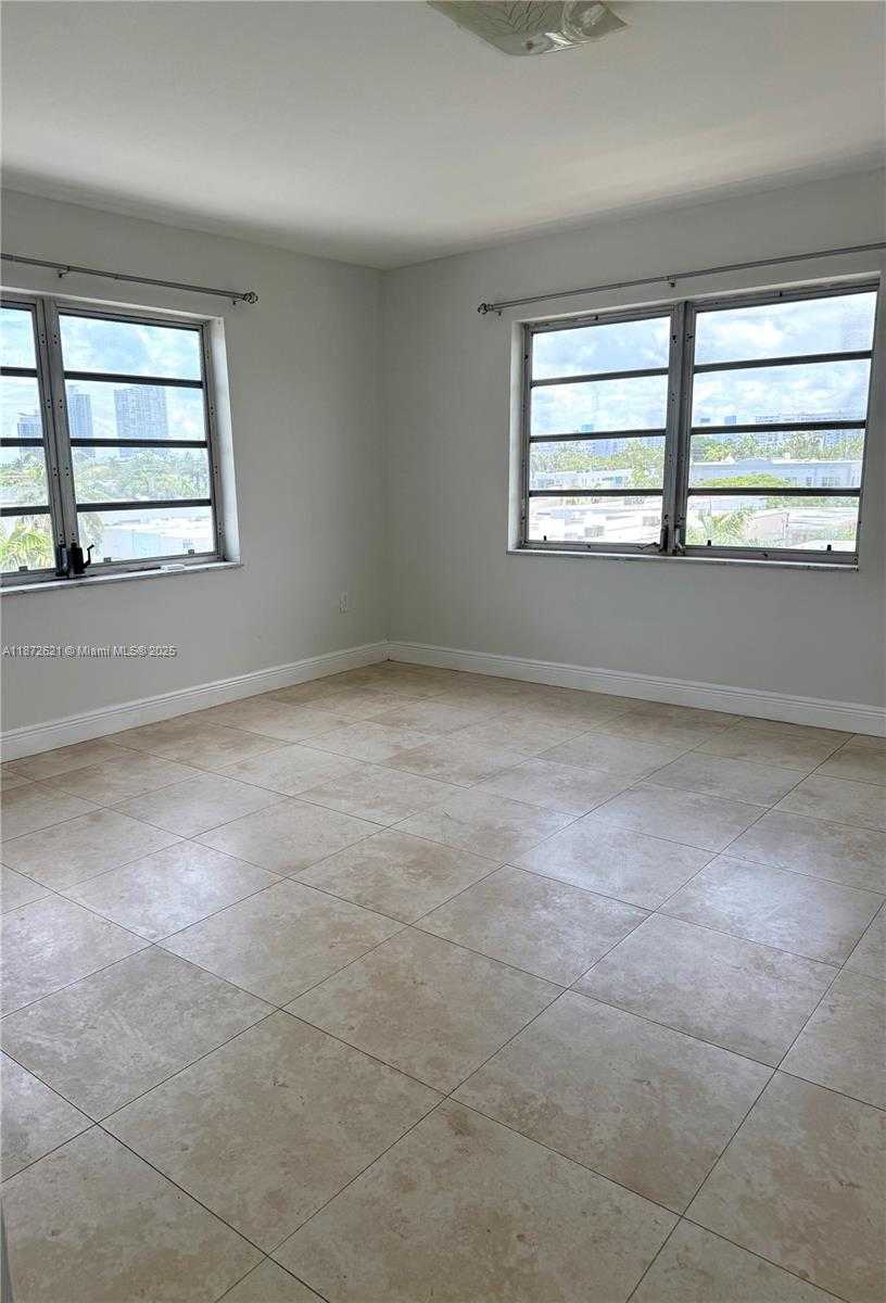 Small Image of 1235 PENNSYLVANIA AVE #5A, Miami Beach Number 5