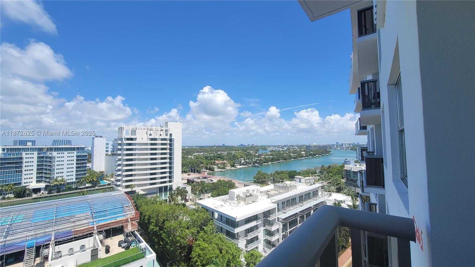 Small Image of 6039 COLLINS AVE #1535, Miami Beach Number 2