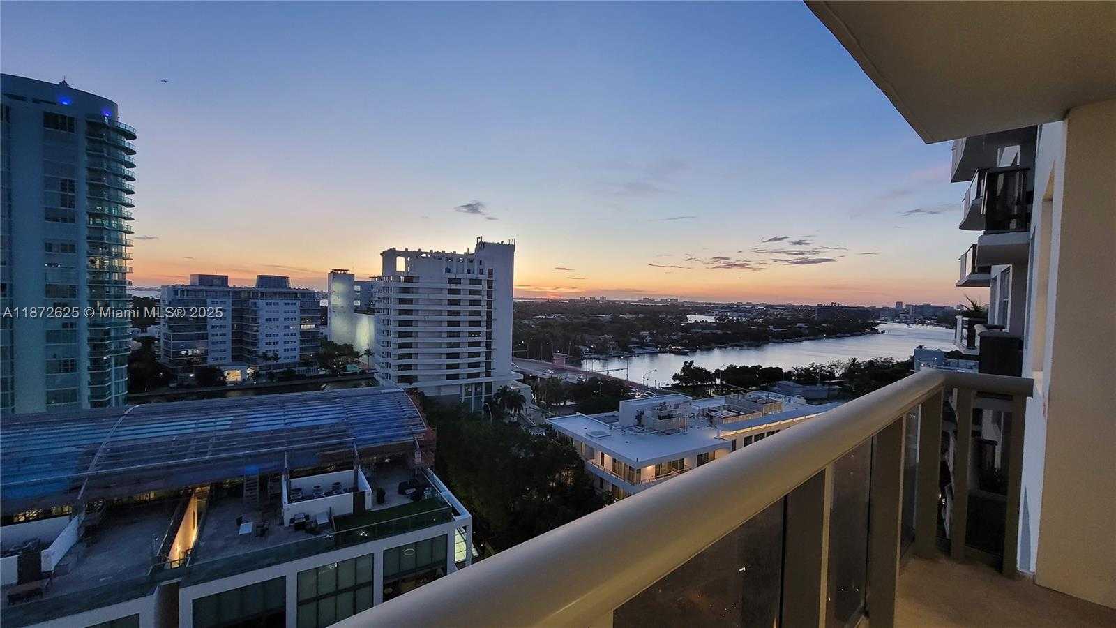 Small Image of 6039 COLLINS AVE #1535, Miami Beach Number 37