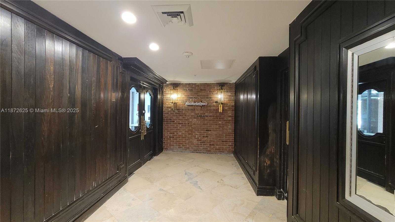 Small Image of 6039 COLLINS AVE #1535, Miami Beach Number 47