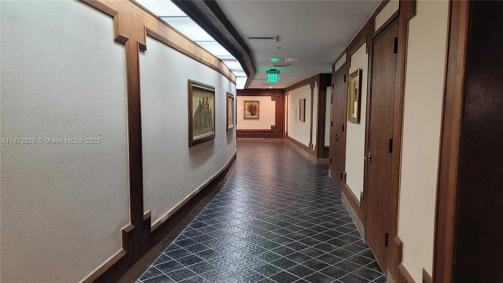 Small Image of 6039 COLLINS AVE #1535, Miami Beach Number 48