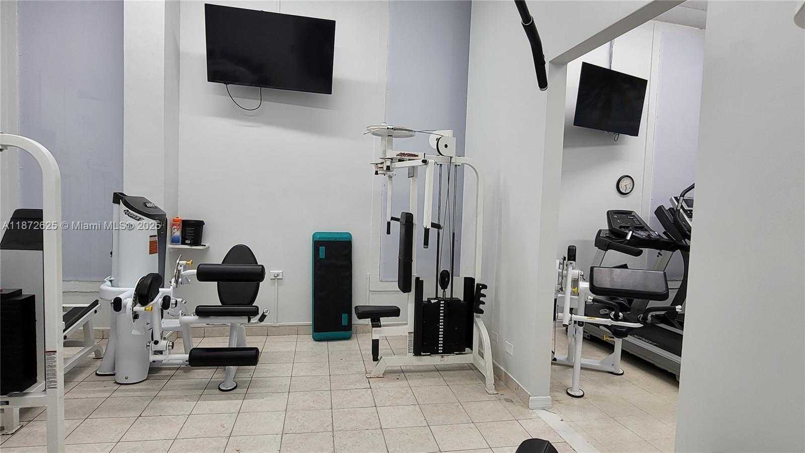 Small Image of 6039 COLLINS AVE #1535, Miami Beach Number 54