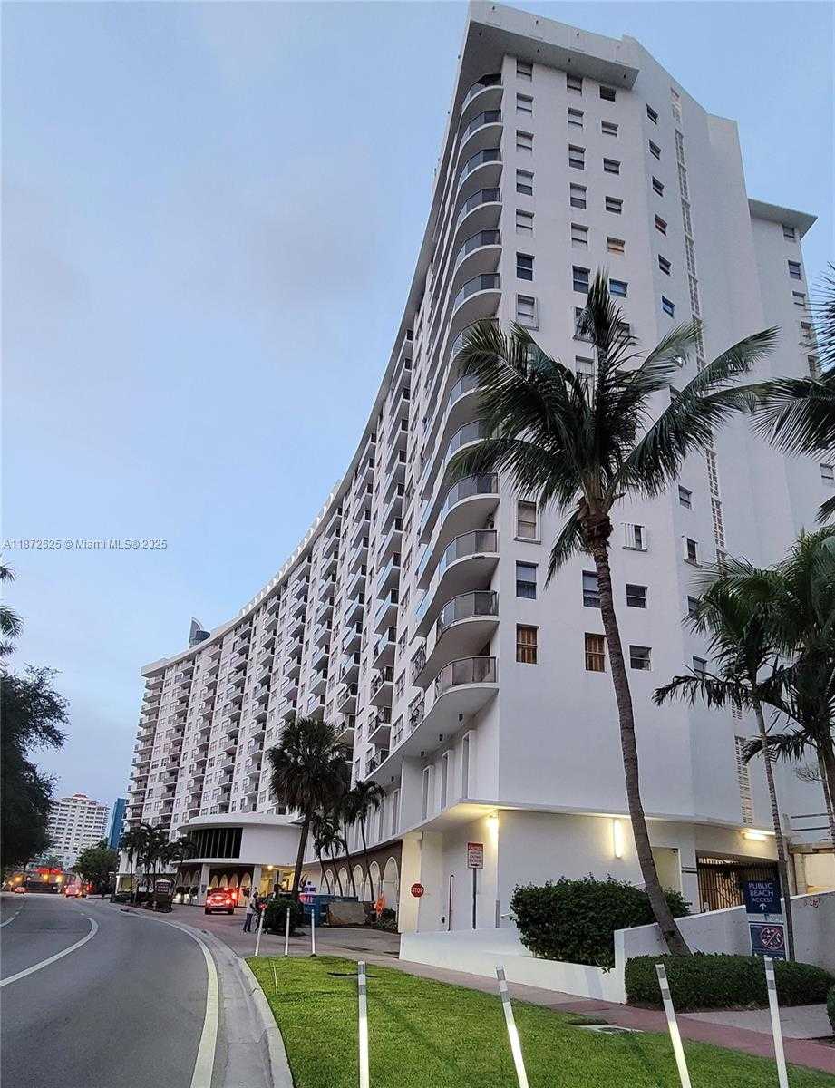 Small Image of 6039 COLLINS AVE #1535, Miami Beach Number 7