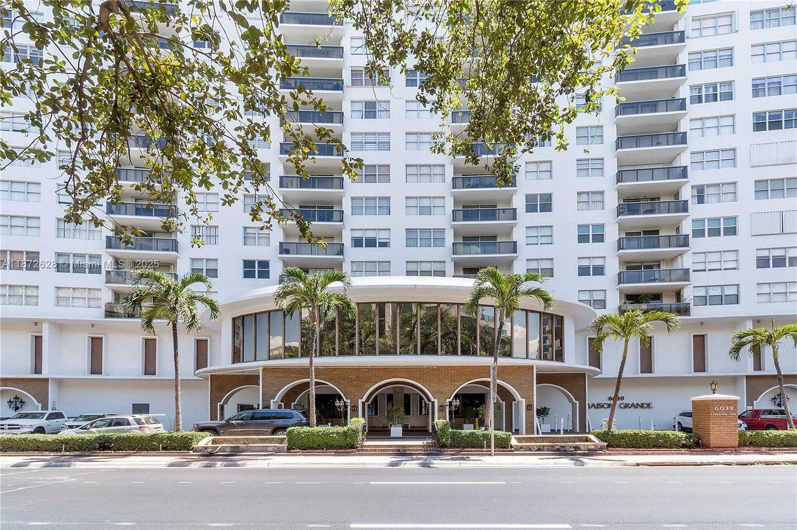Small Image of 6039 COLLINS AVE #829, Miami Beach Number 17