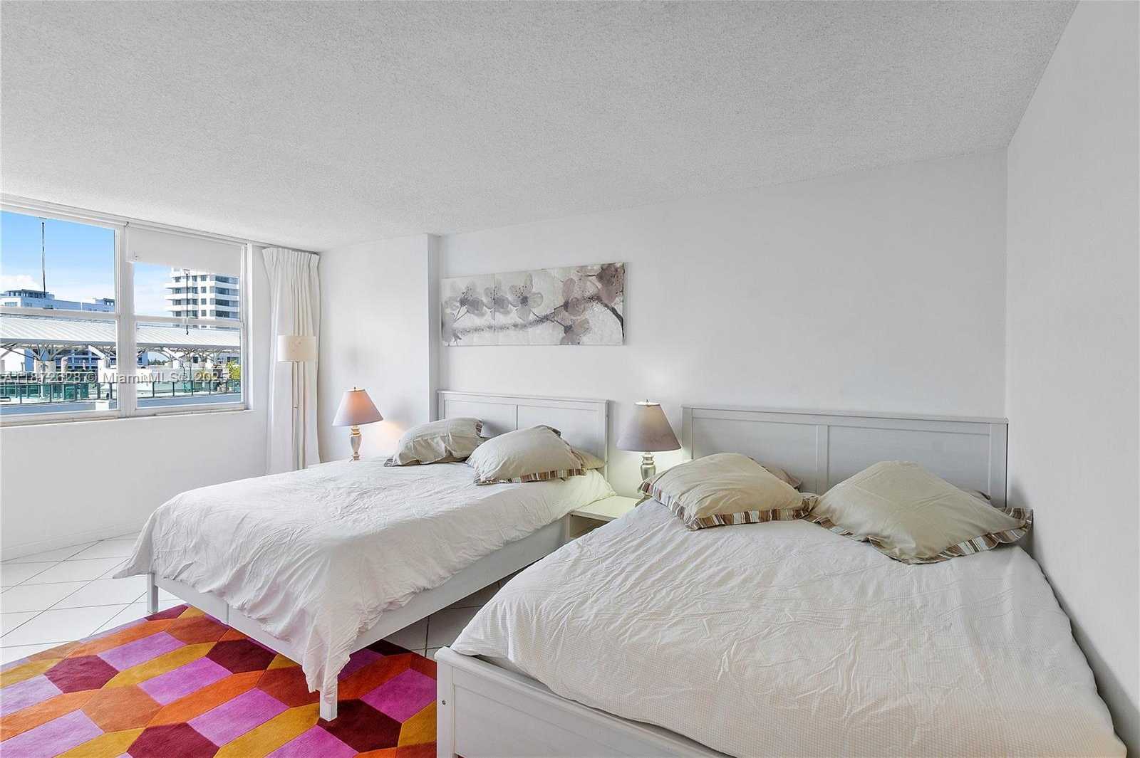Small Image of 6039 COLLINS AVE #829, Miami Beach Number 9