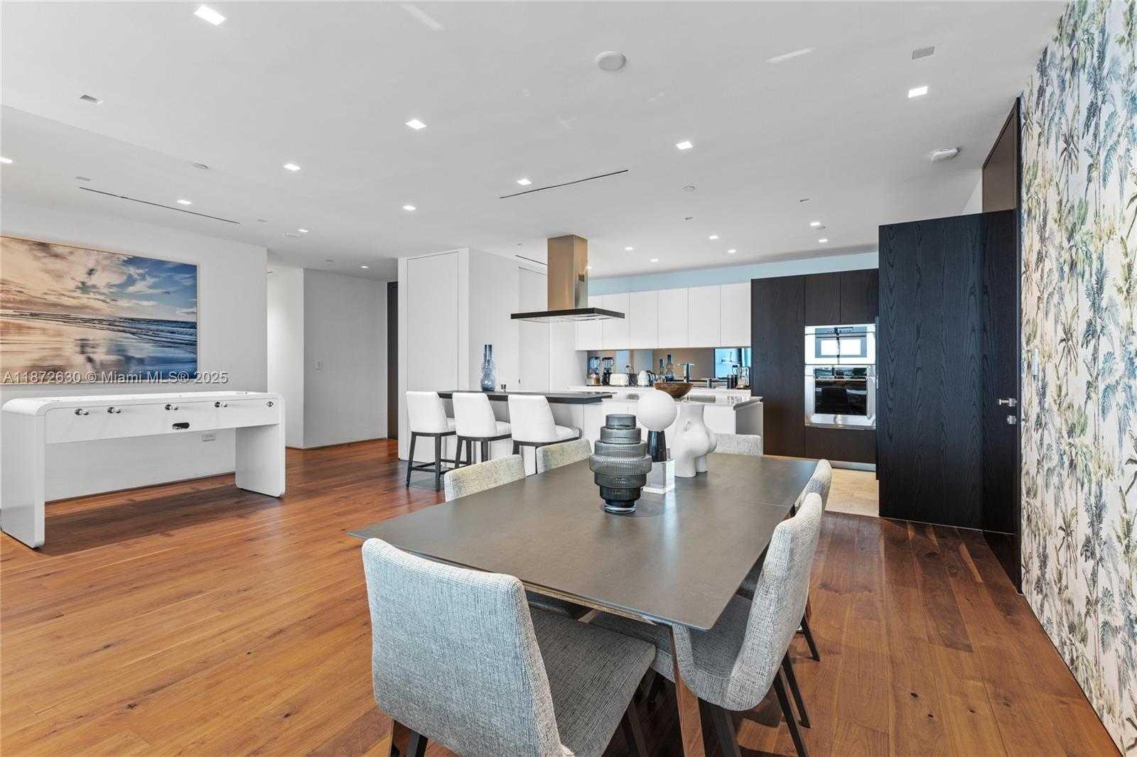 Small Image of 100 SOUTH POINTE DR #1102/03, Miami Beach Number 21