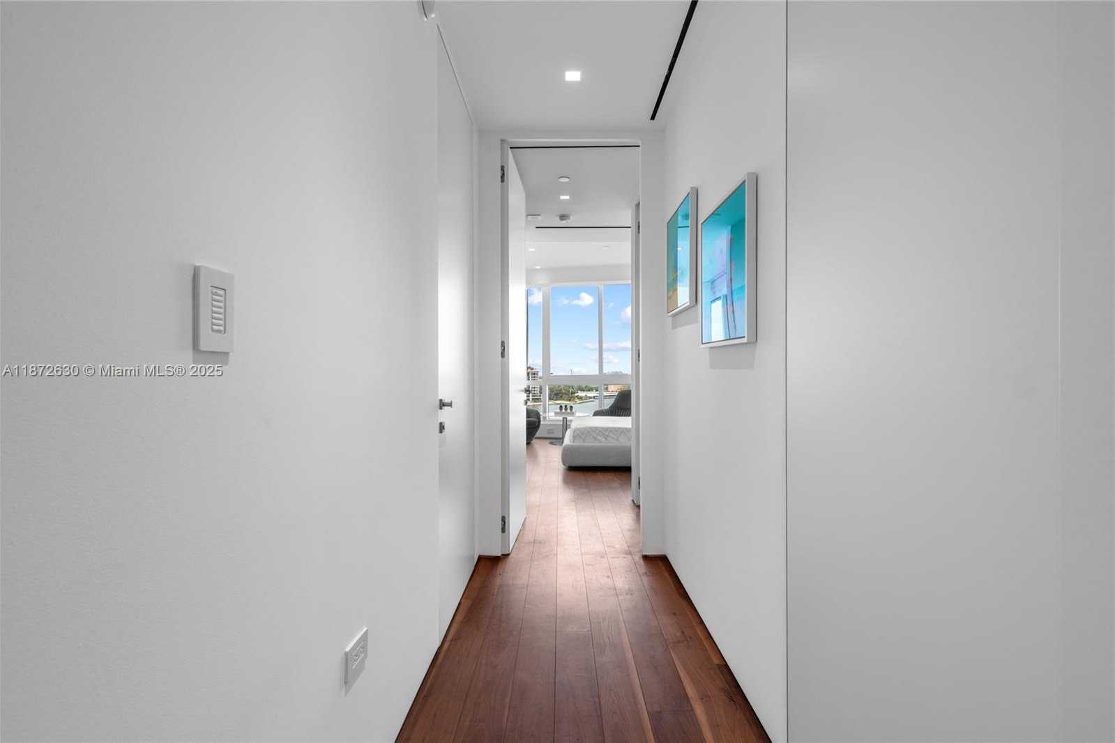 Small Image of 100 SOUTH POINTE DR #1102/03, Miami Beach Number 48