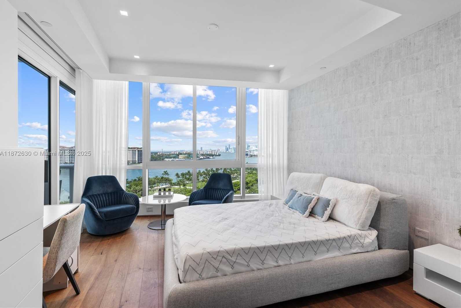 Small Image of 100 SOUTH POINTE DR #1102/03, Miami Beach Number 53
