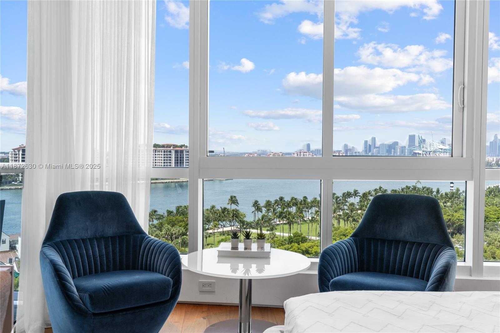 Small Image of 100 SOUTH POINTE DR #1102/03, Miami Beach Number 57