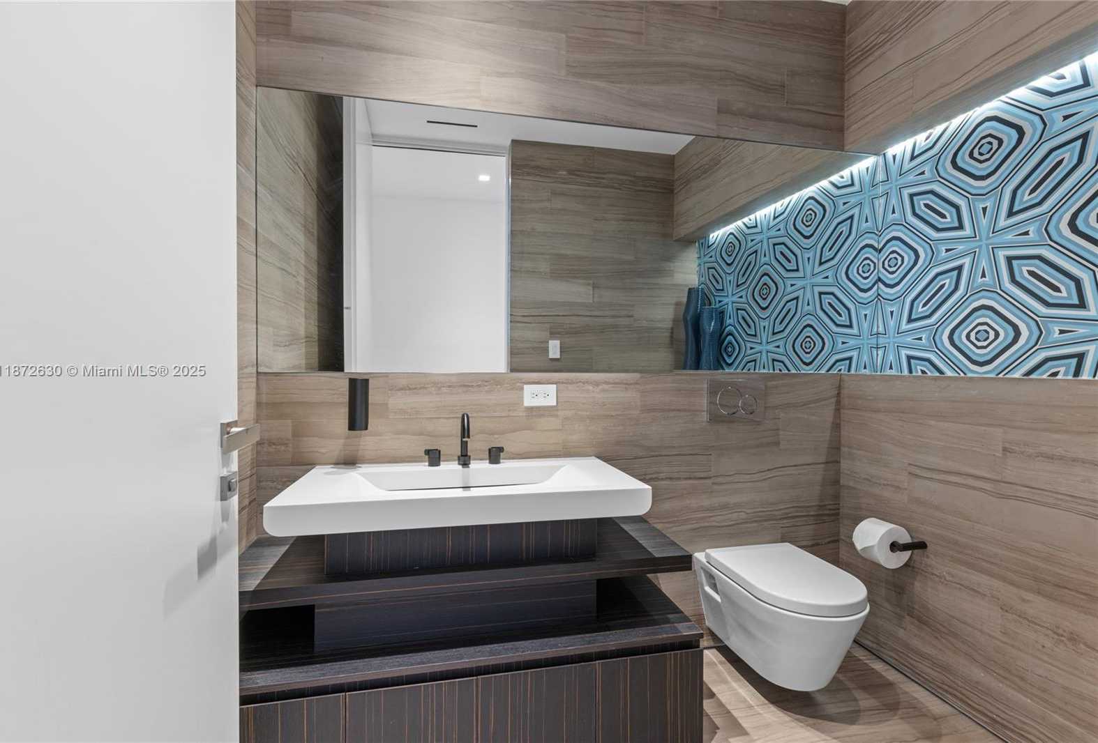 Small Image of 100 SOUTH POINTE DR #1102/03, Miami Beach Number 60