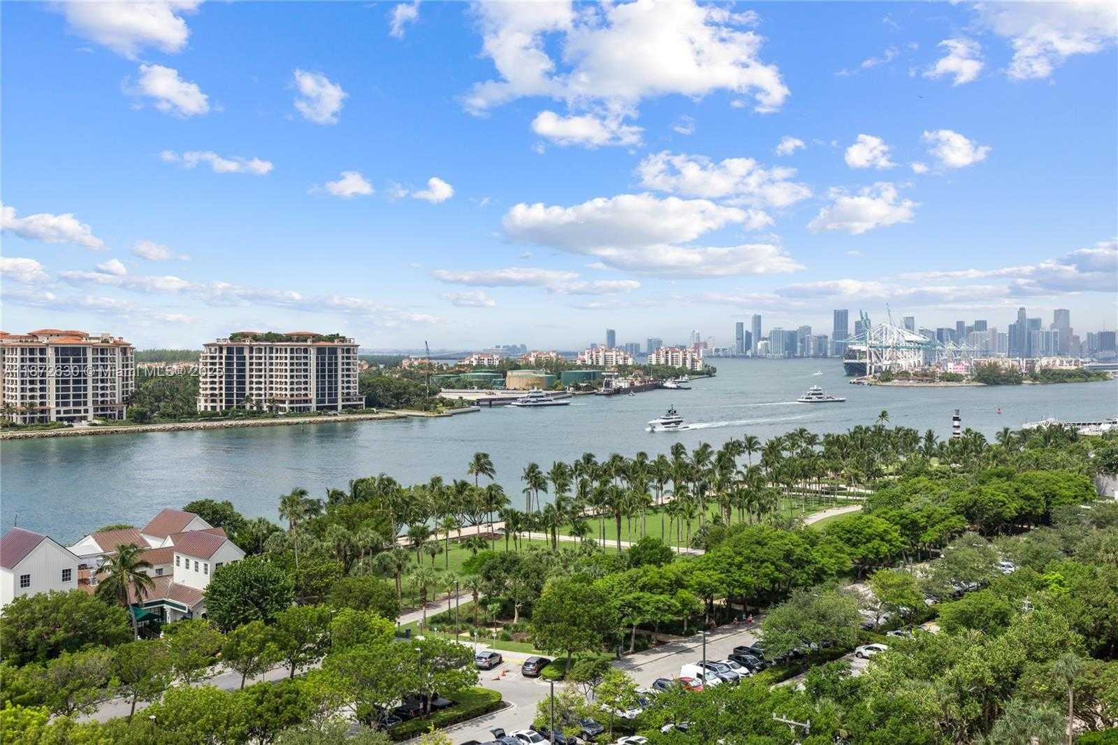 Small Image of 100 SOUTH POINTE DR #1102/03, Miami Beach Number 70