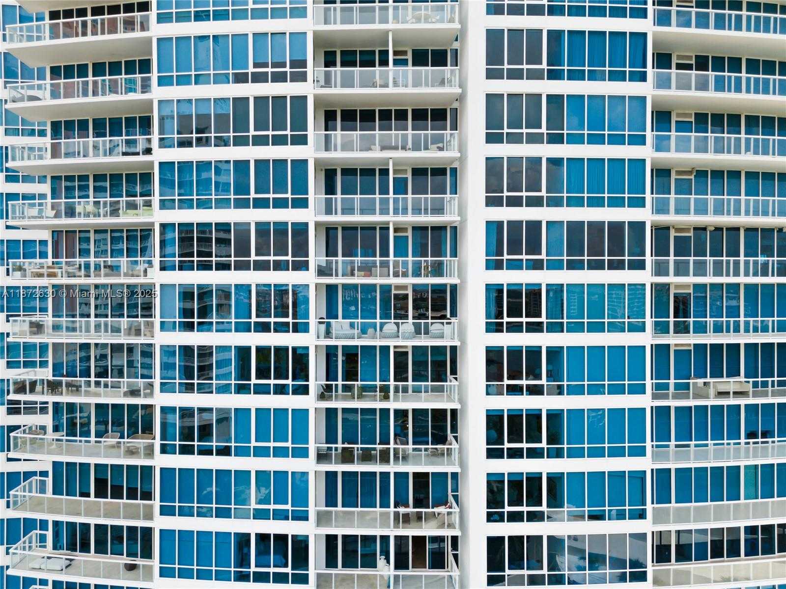 Small Image of 100 SOUTH POINTE DR #1102/03, Miami Beach Number 81