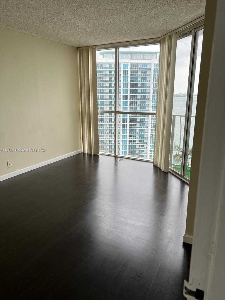Small Image of 7601 EAST TREASURE DR #1814, Miami Beach Number 15