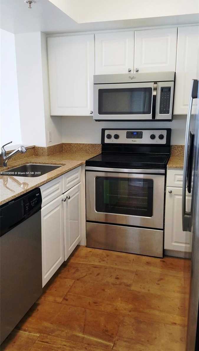 Small Image of 1800 SUNSET HARBOUR DR #1109, Miami Beach Number 4