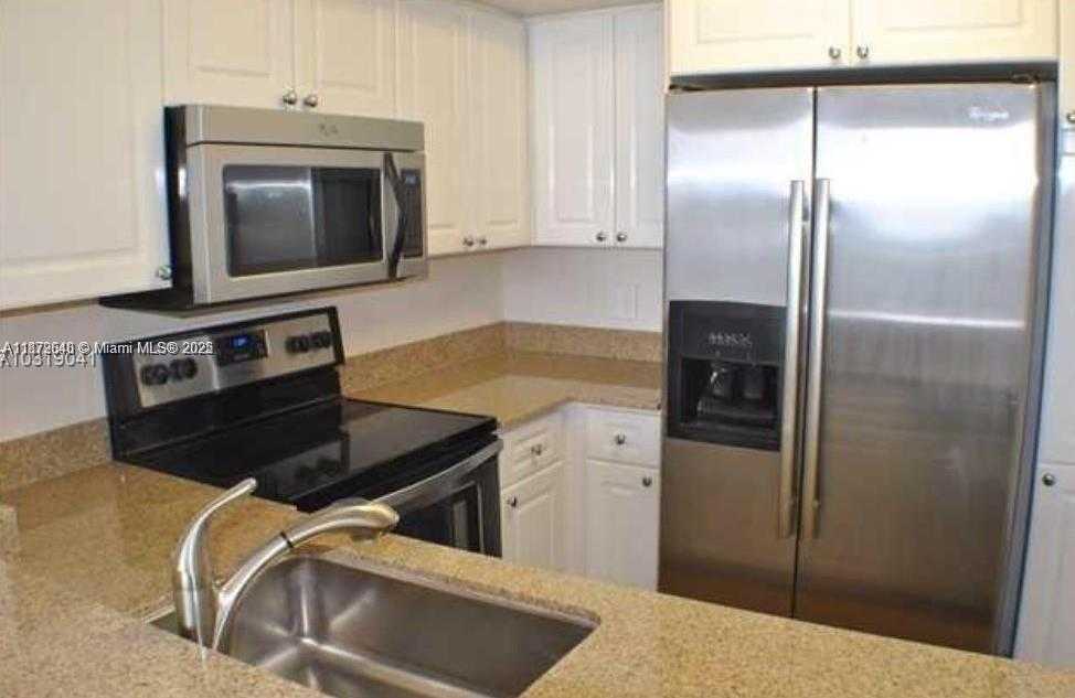 Small Image of 1800 SUNSET HARBOUR DR #1109, Miami Beach Number 5