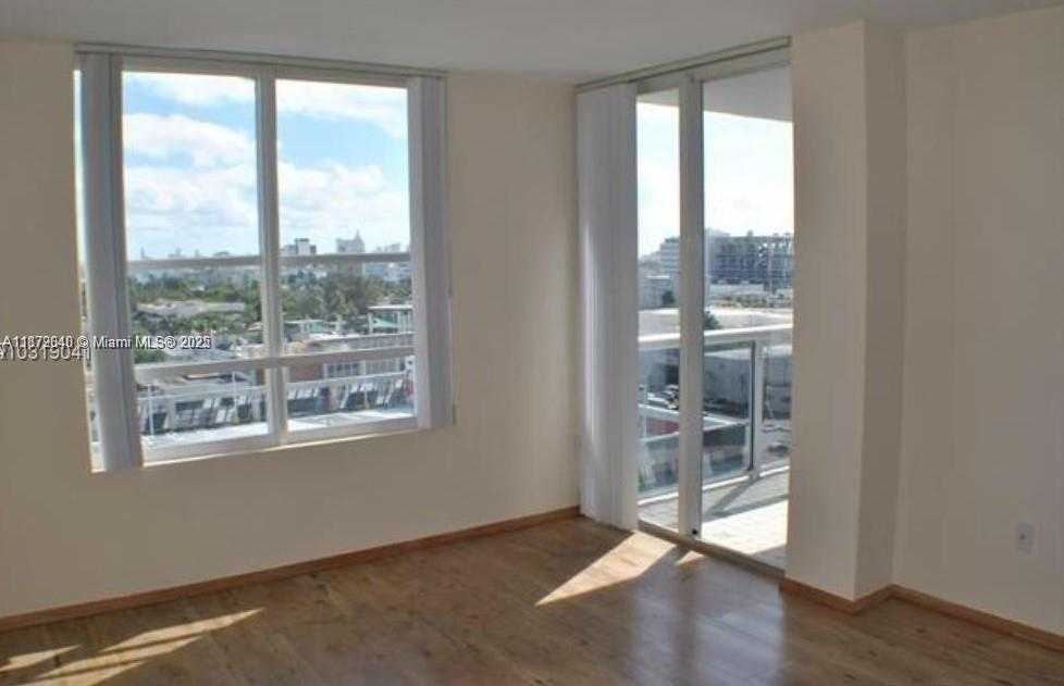Small Image of 1800 SUNSET HARBOUR DR #1109, Miami Beach Number 7