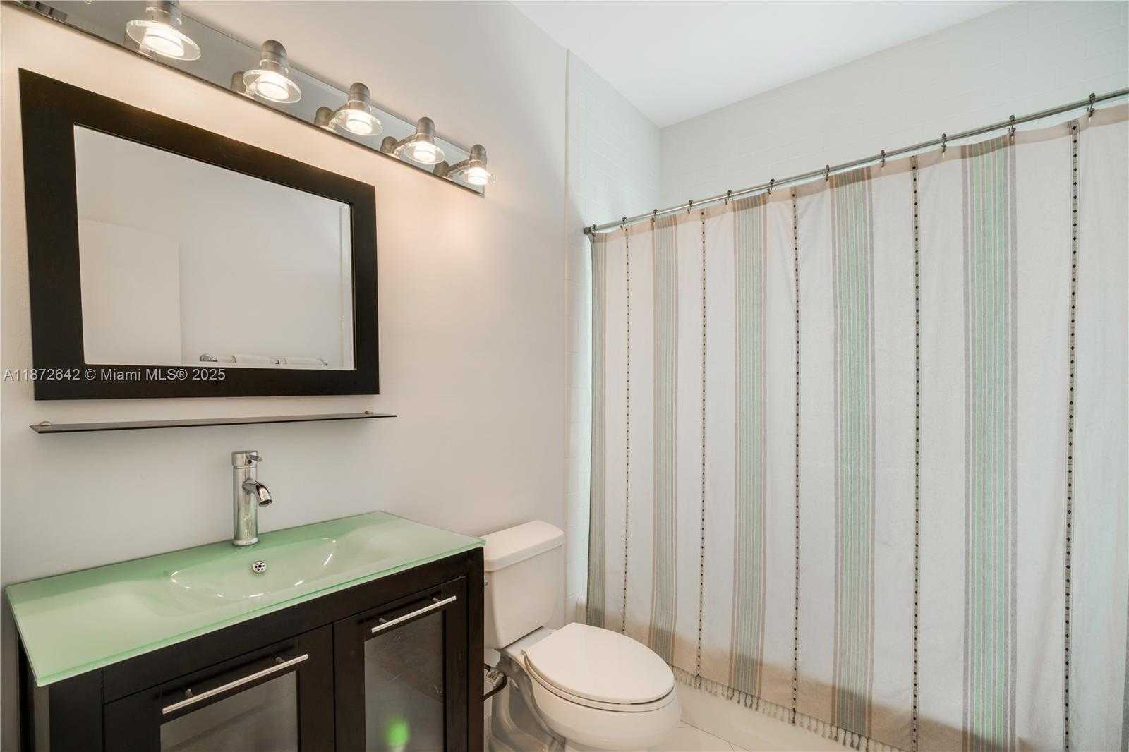 Small Image of 4183 PAMONA AVE, Miami Number 11