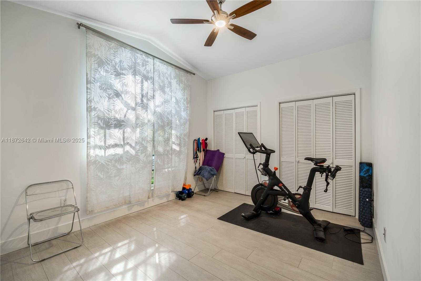Small Image of 4183 PAMONA AVE, Miami Number 14