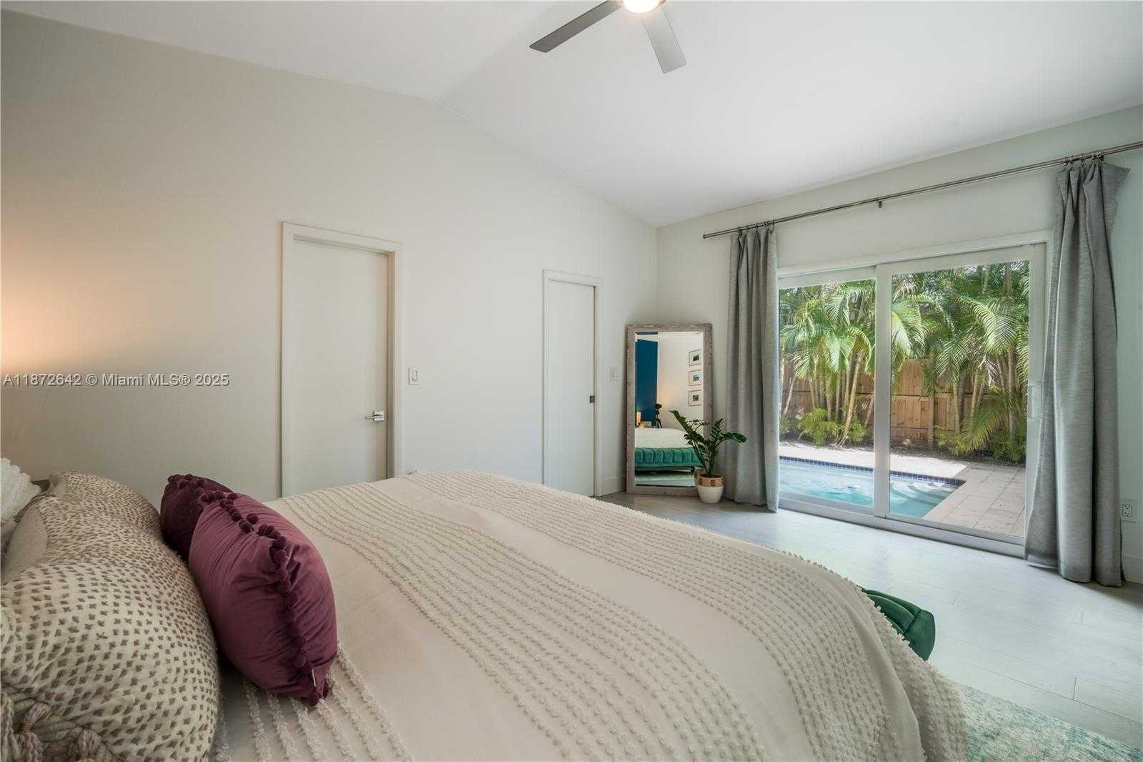 Small Image of 4183 PAMONA AVE, Miami Number 17