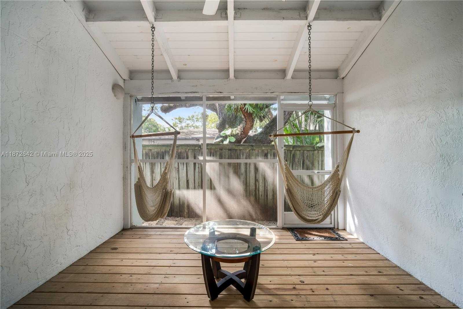 Small Image of 4183 PAMONA AVE, Miami Number 20