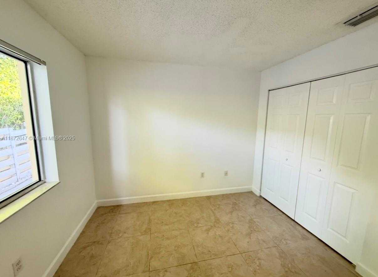 Small Image of 14465 SOUTH WEST 139TH AVE CIR E, Miami Number 14