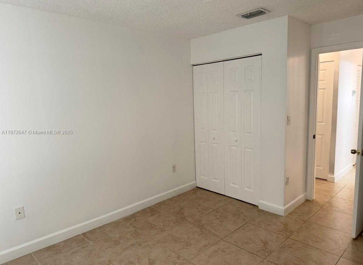 Small Image of 14465 SOUTH WEST 139TH AVE CIR E, Miami Number 16