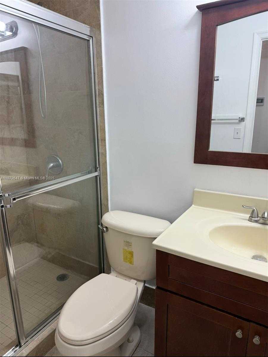 Small Image of 14465 SOUTH WEST 139TH AVE CIR E, Miami Number 17