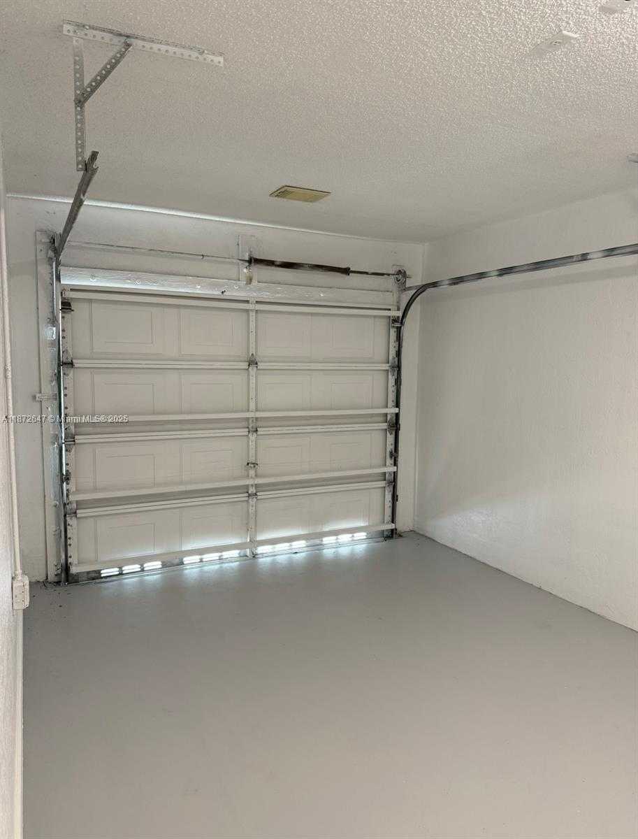 Small Image of 14465 SOUTH WEST 139TH AVE CIR E, Miami Number 19