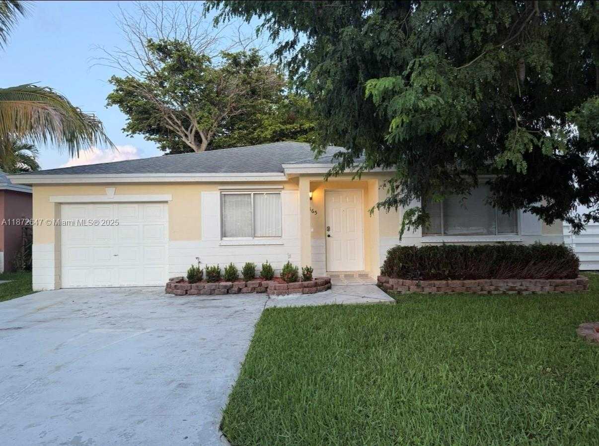 Small Image of 14465 SOUTH WEST 139TH AVE CIR E, Miami Number 2
