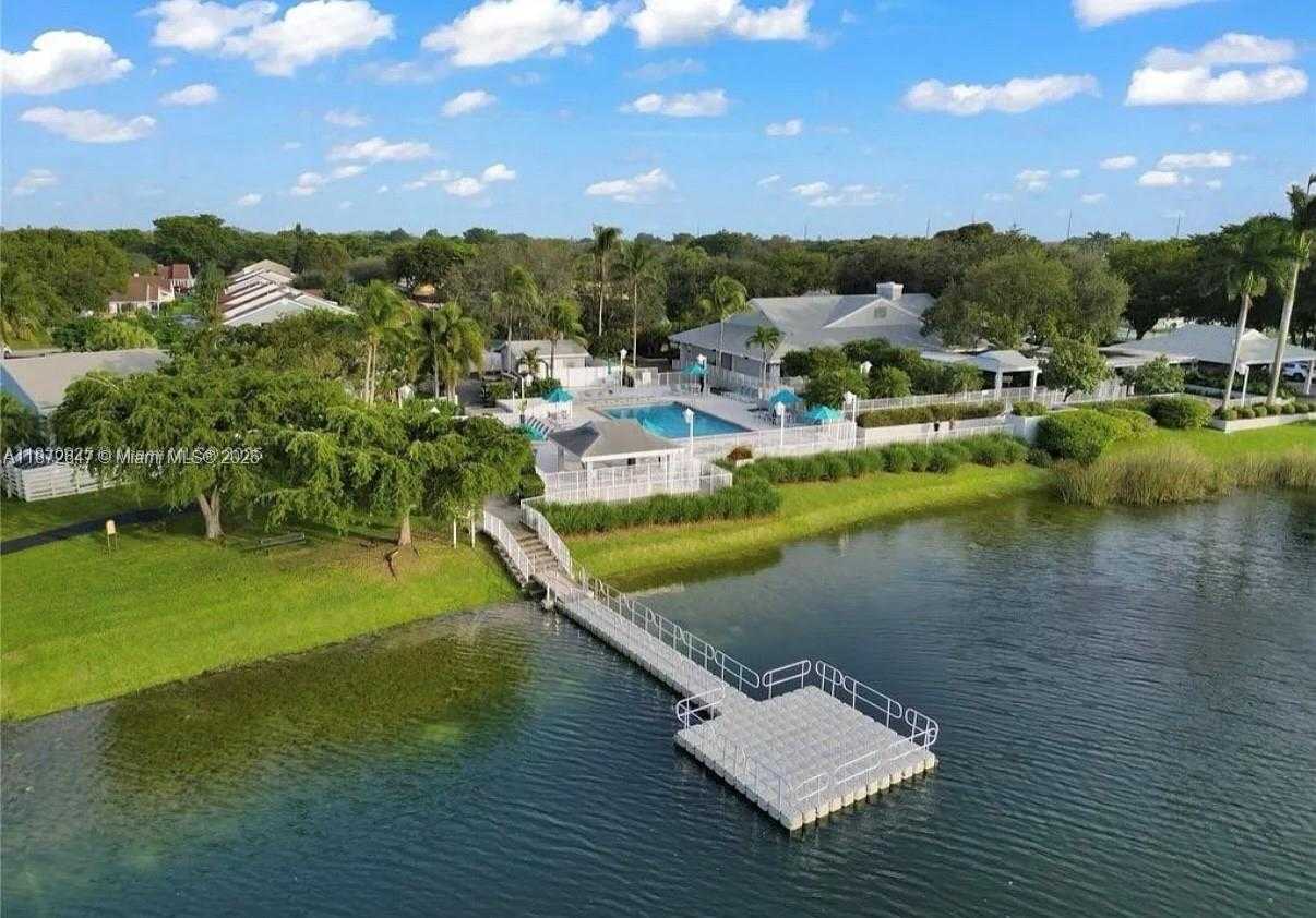 Small Image of 14465 SOUTH WEST 139TH AVE CIR E, Miami Number 22