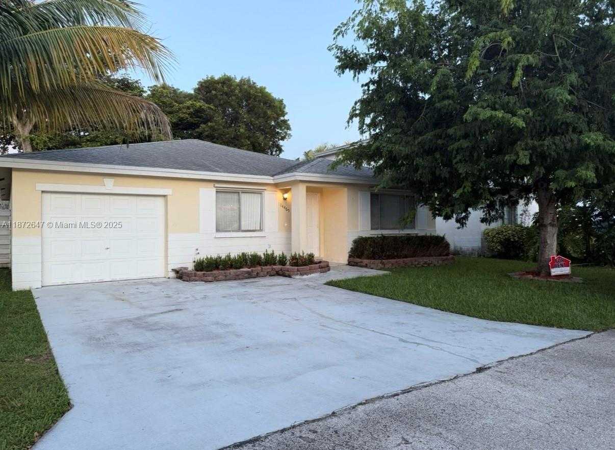 Small Image of 14465 SOUTH WEST 139TH AVE CIR E, Miami Number 3