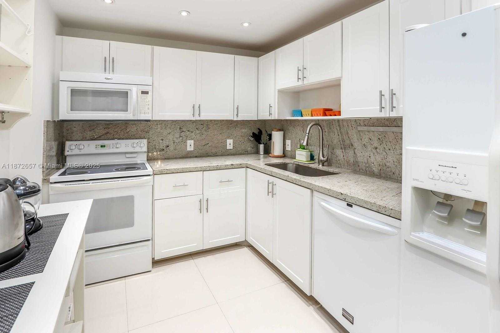 Small Image of 3675 NORTH COUNTRY CLUB DR #1706, Aventura Number 13