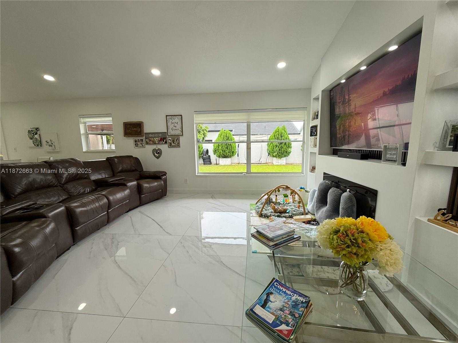 Small Image of 14550 SOUTH WEST 166TH TER, Miami Number 3