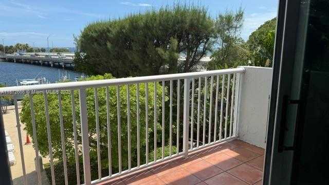 Small Image of 150 SOUTH EAST 25TH RD #3M, Miami Number 17