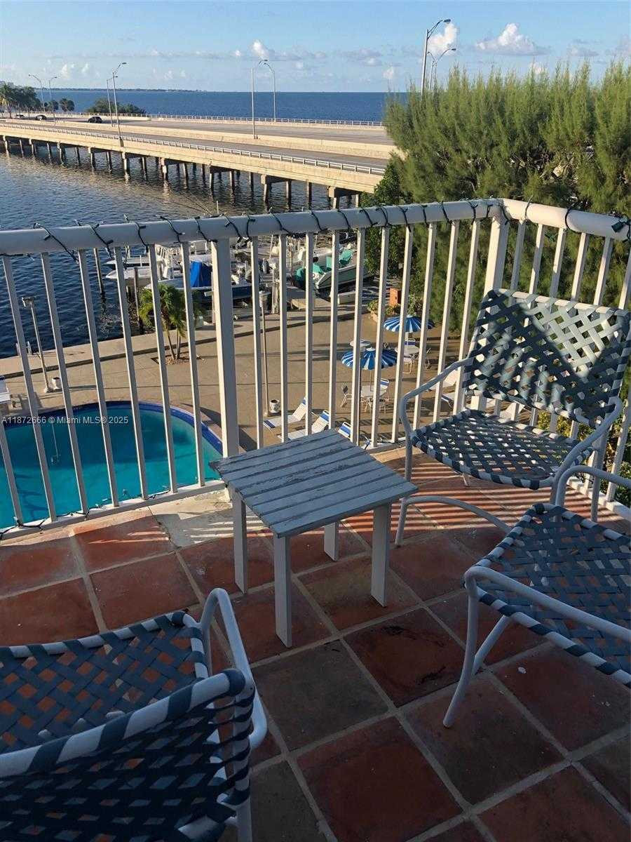 Small Image of 150 SOUTH EAST 25TH RD #3M, Miami Number 5