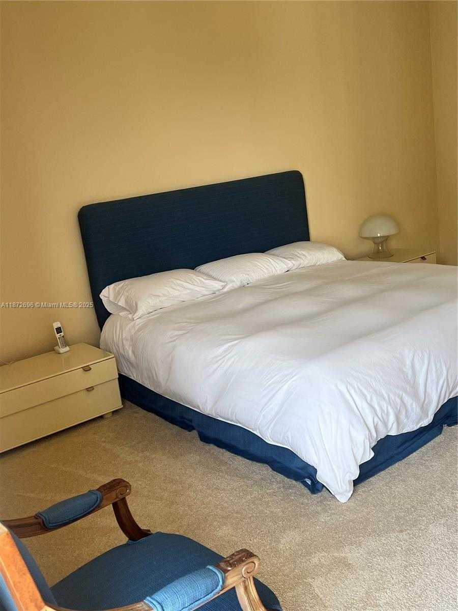 Small Image of 19355 TURNBERRY WAY #21D, Aventura Number 17