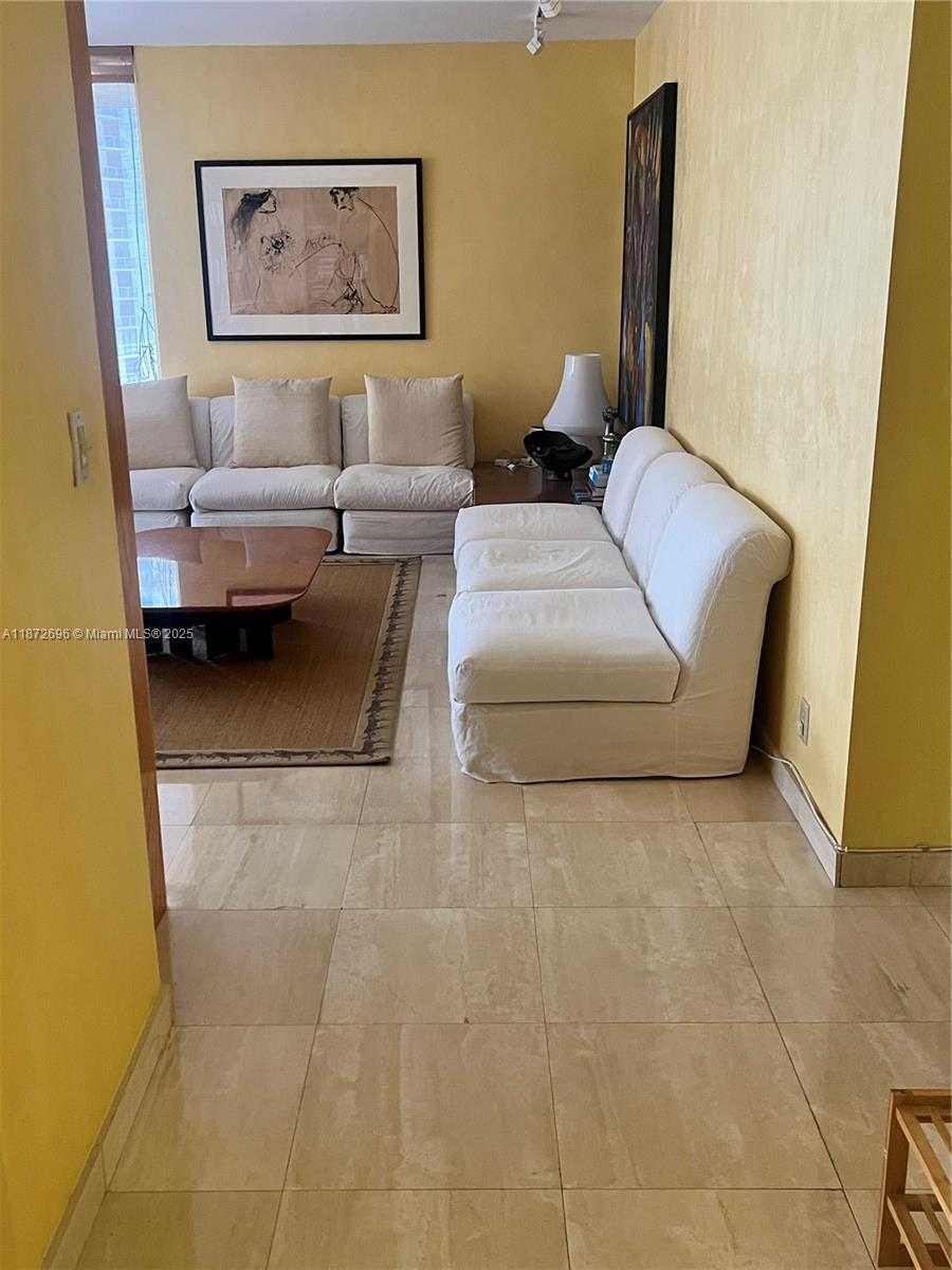 Small Image of 19355 TURNBERRY WAY #21D, Aventura Number 6