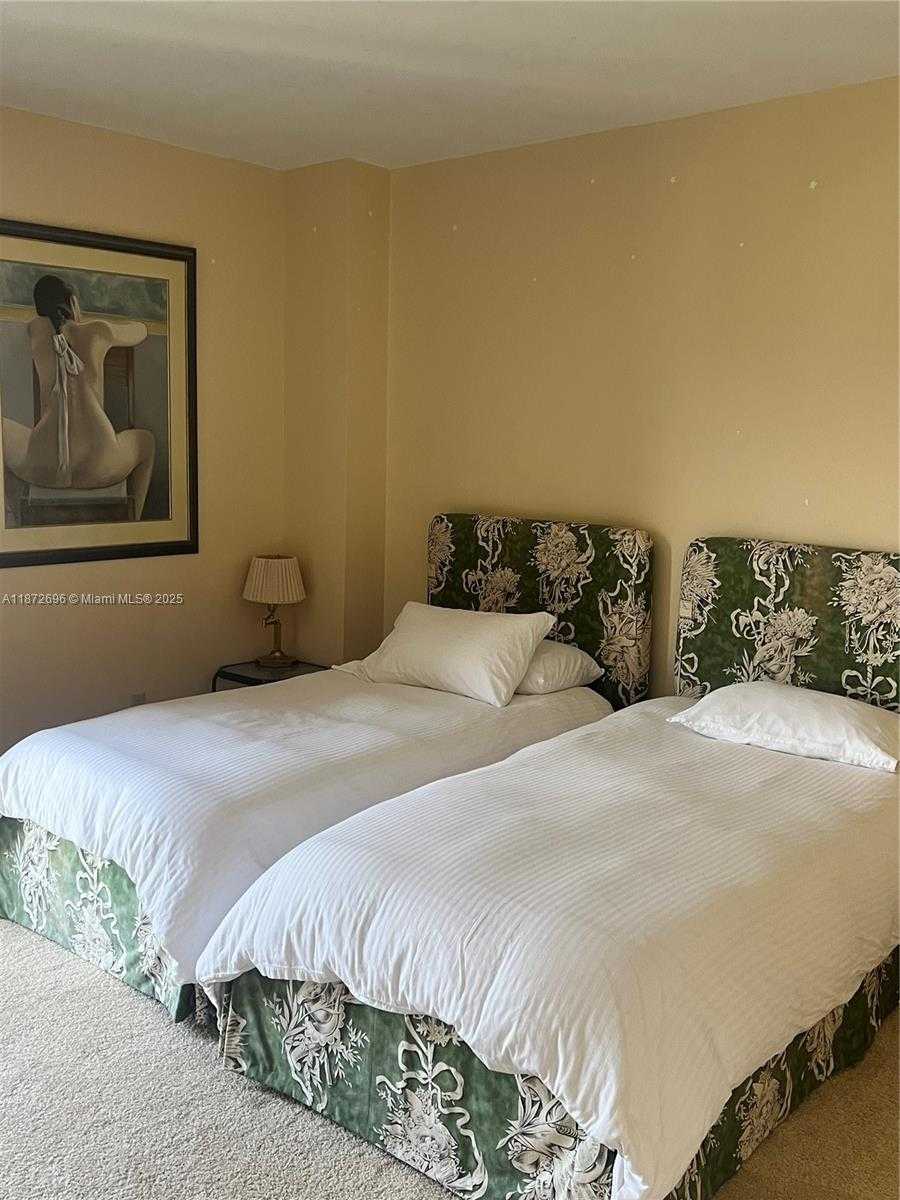 Small Image of 19355 TURNBERRY WAY #21D, Aventura Number 9