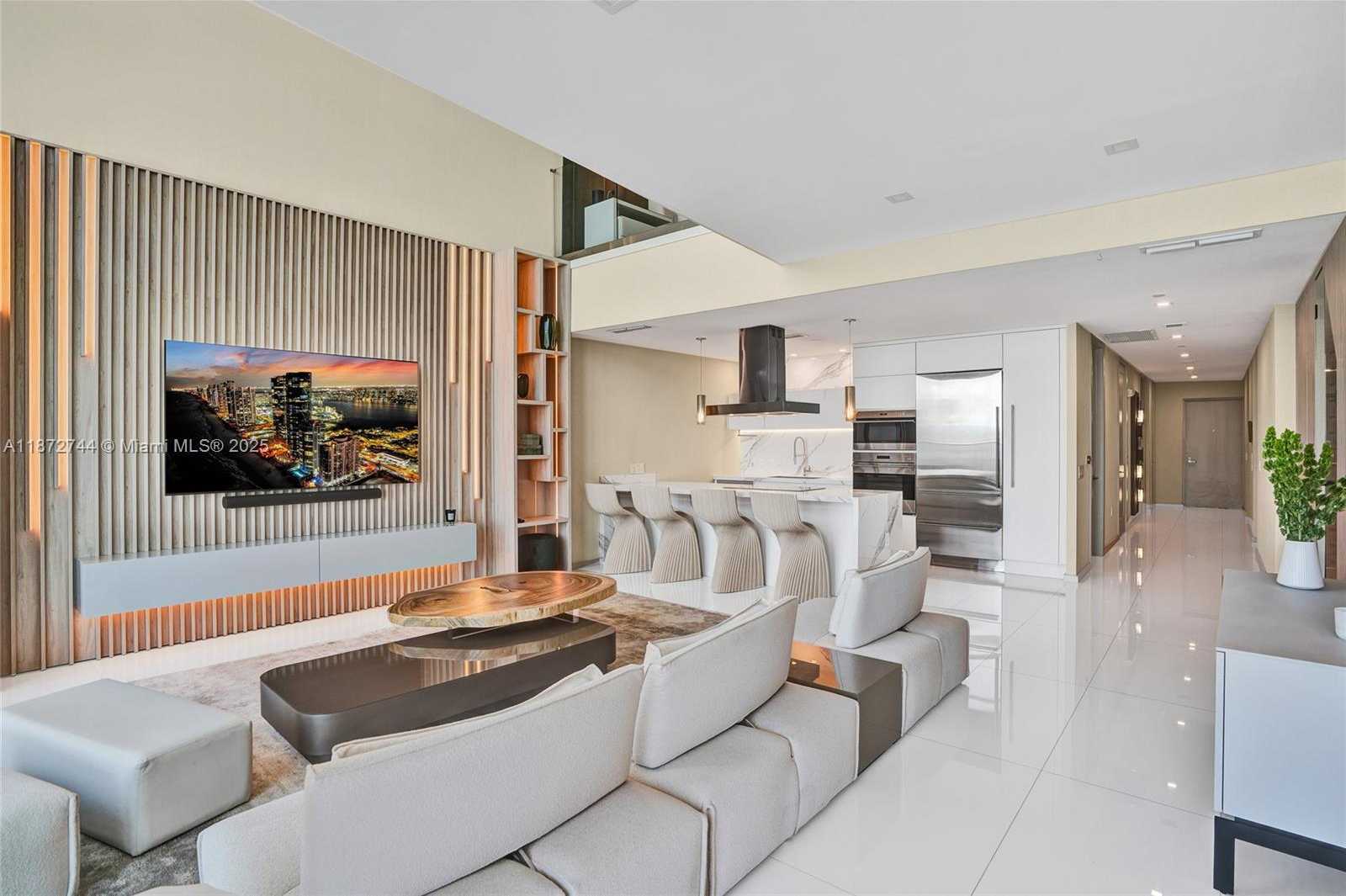 Small Image of 1100 BISCAYNE BLVD #6303, Miami Number 10