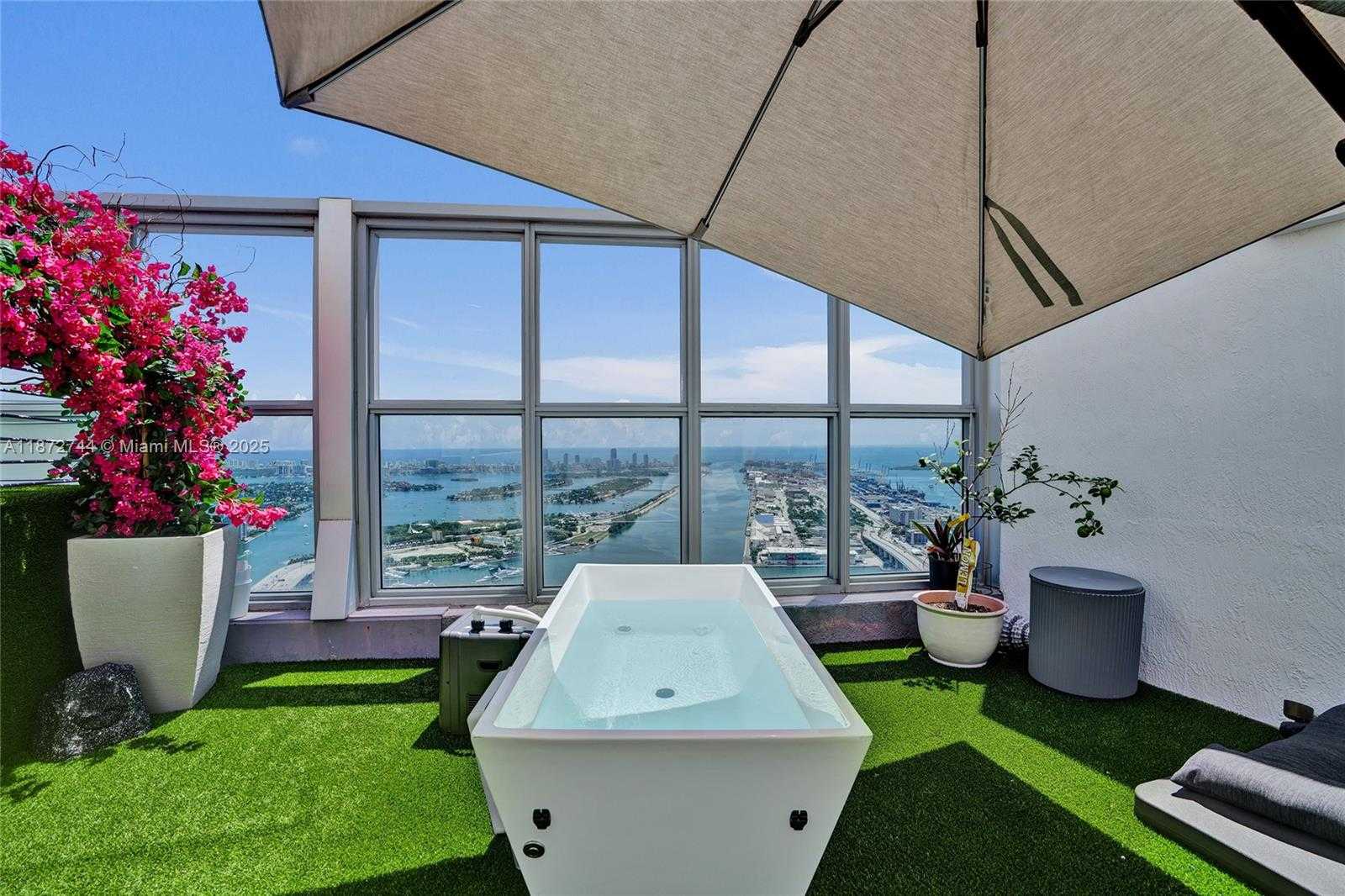 Small Image of 1100 BISCAYNE BLVD #6303, Miami Number 5