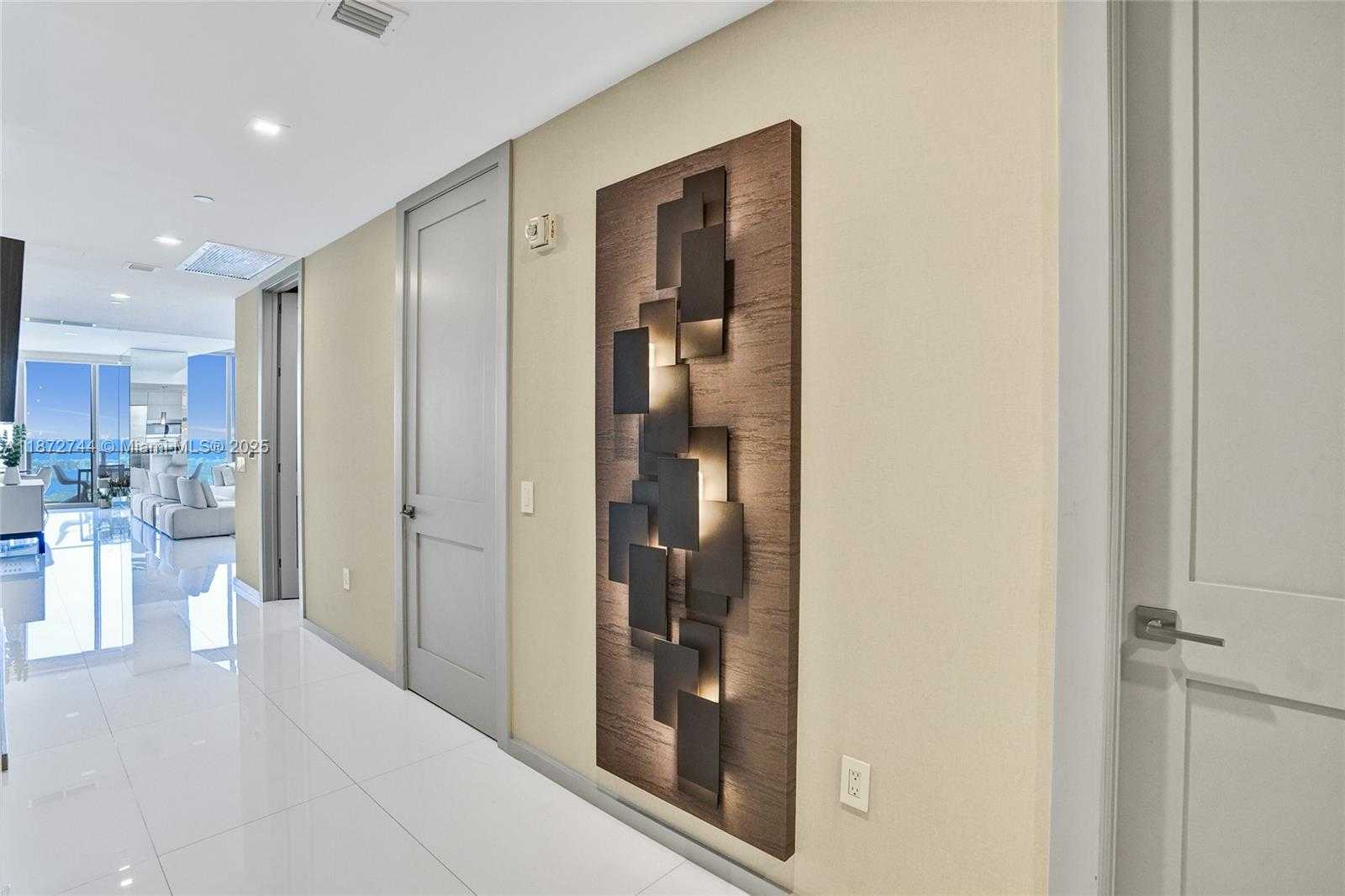 Small Image of 1100 BISCAYNE BLVD #6303, Miami Number 50